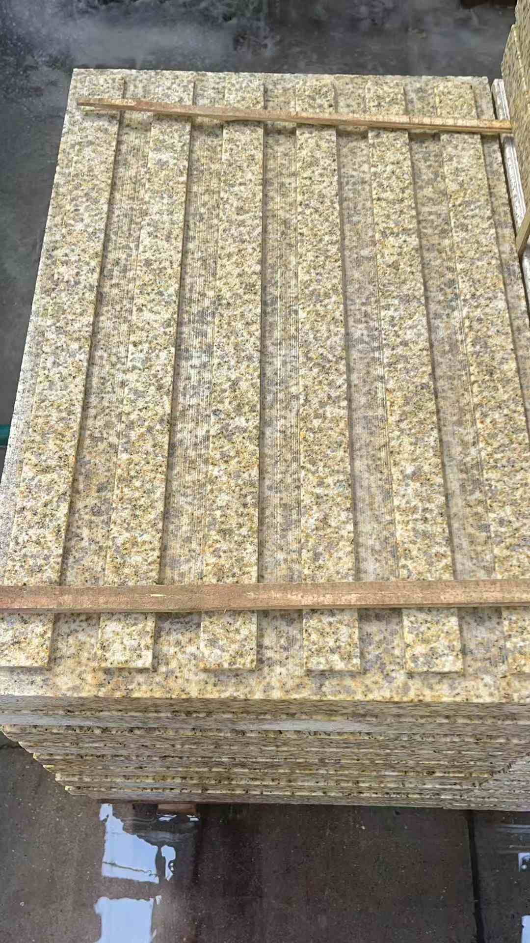 铜陵黄金麻盲道 石材盲道