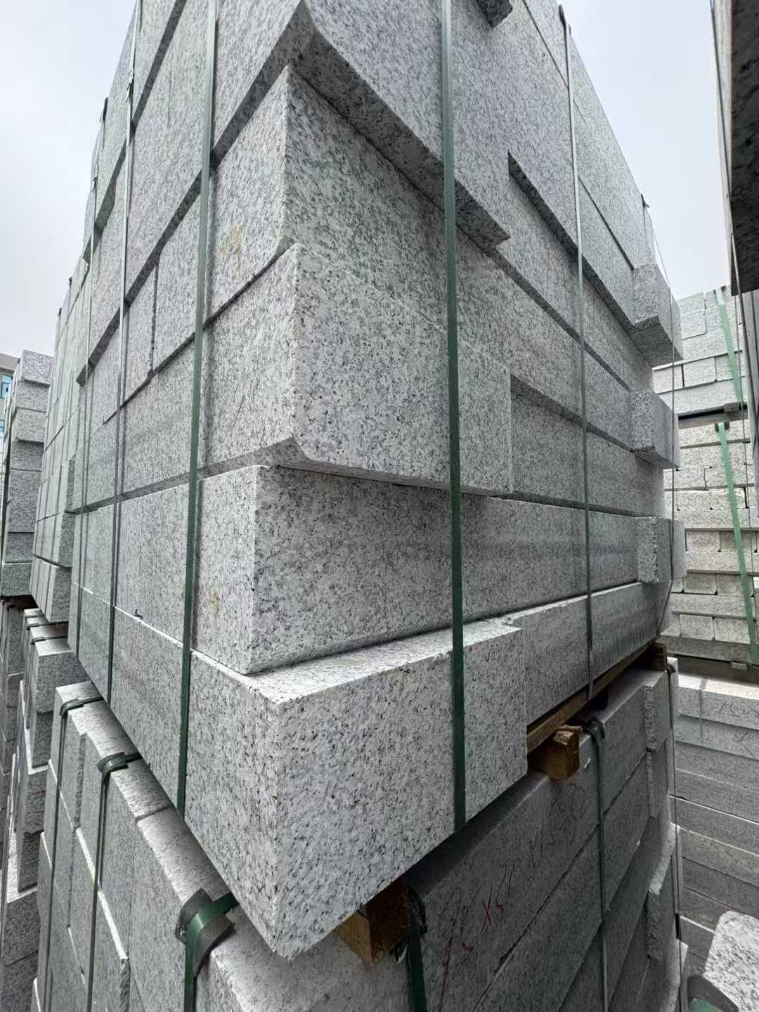 铜陵芝麻白路牙石 马路牙子